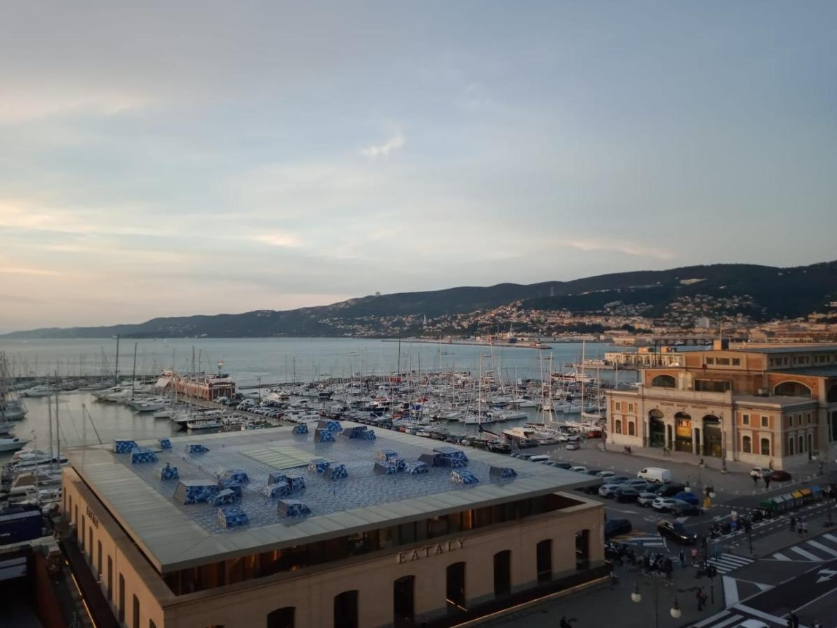 Mansarda Centrale Vista Mare Apartment Trieste Ngoại thất bức ảnh