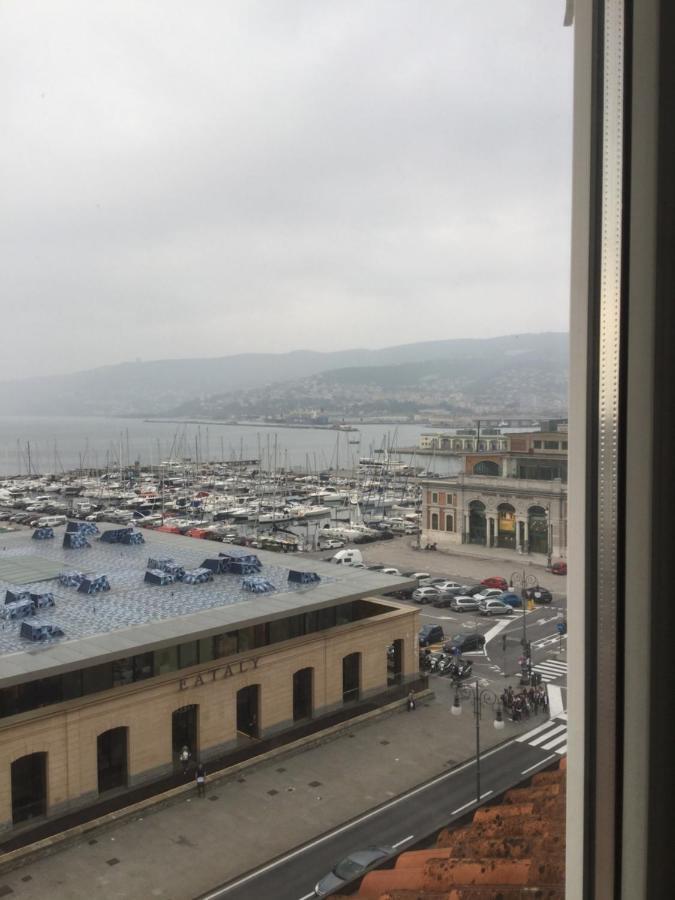 Mansarda Centrale Vista Mare Apartment Trieste Ngoại thất bức ảnh